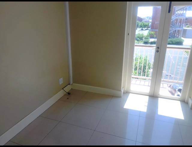 2 BEDROOM APARTMENT TO LET IN POINT WATERFRONT